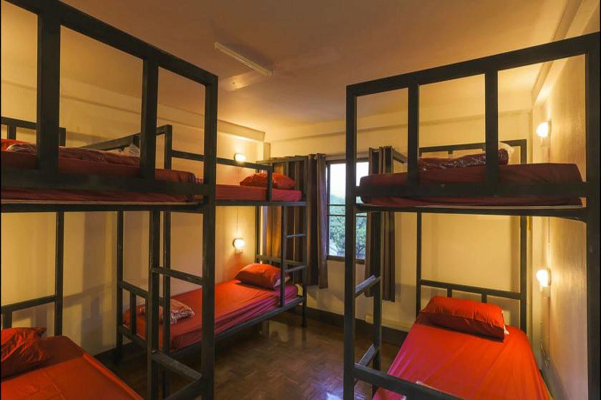 Cham Cha Hostel Чиангмай Экстерьер фото