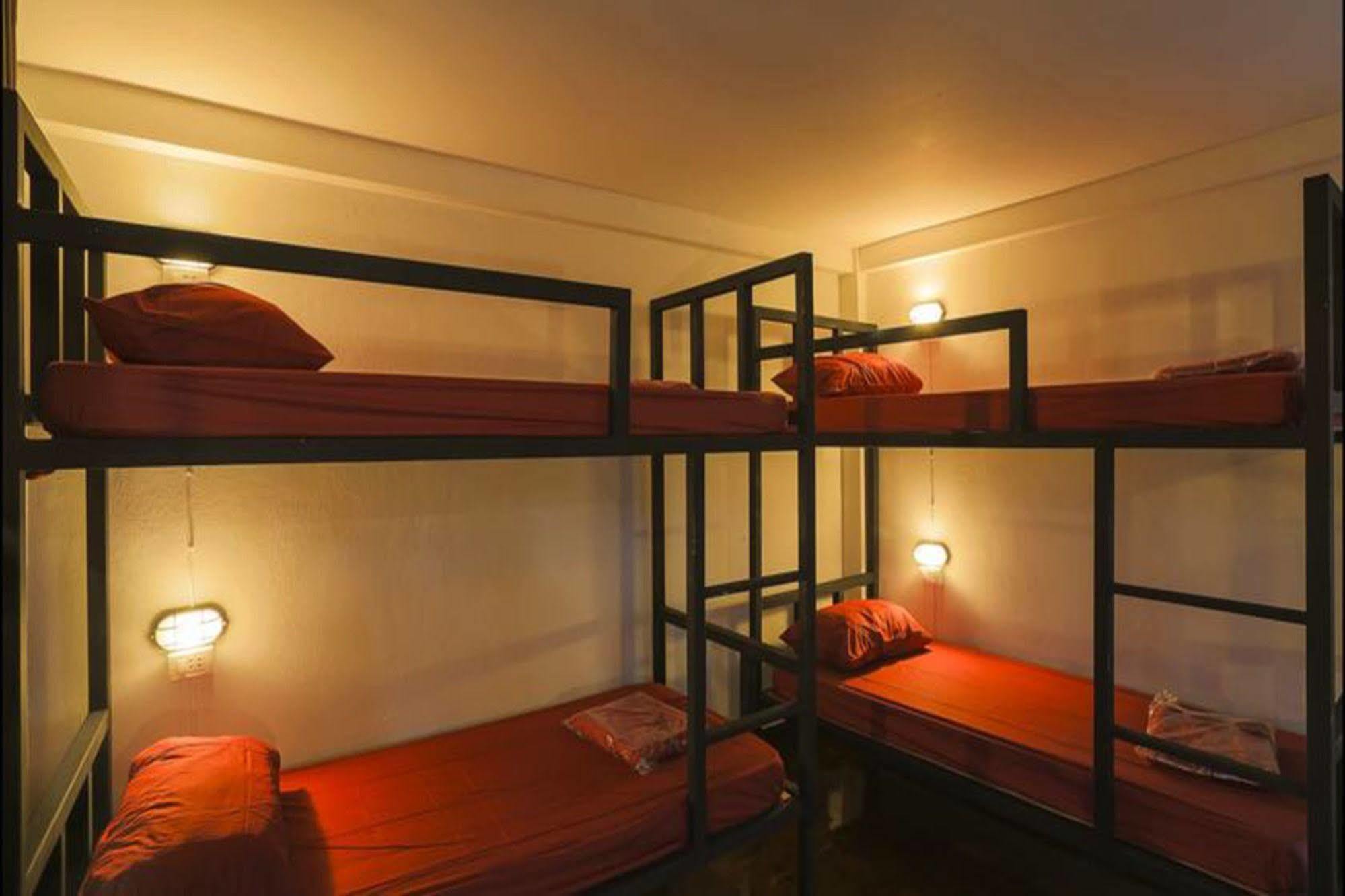 Cham Cha Hostel Чиангмай Экстерьер фото